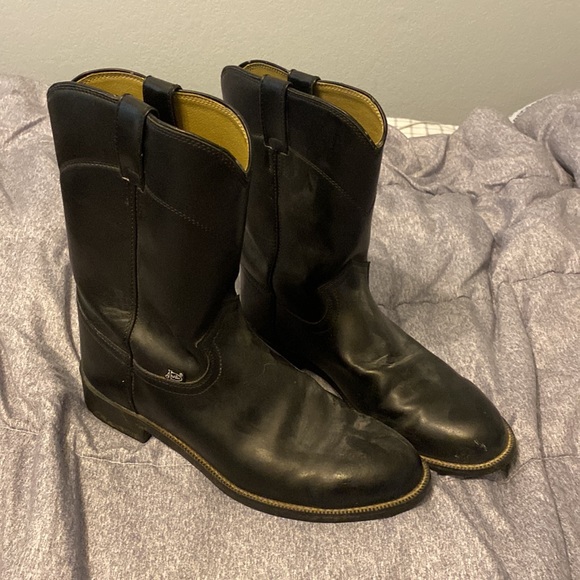 Justin Round Toe Cowboy Boots - Picture 3 of 5